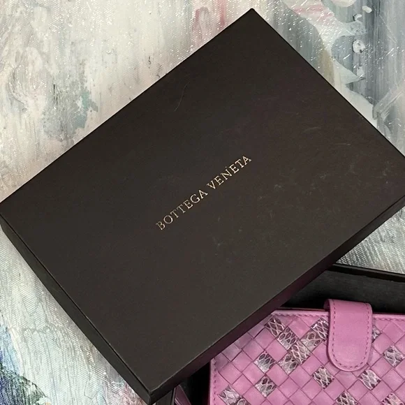 Bottega Veneta Light Purple & Animal Print Intrecciato Weave Wallet - Picture 8 of 17